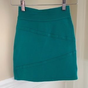 2B Bebe size XS skirt